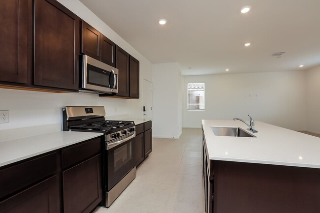 Building Photo - 7071 W Indian Clover Way