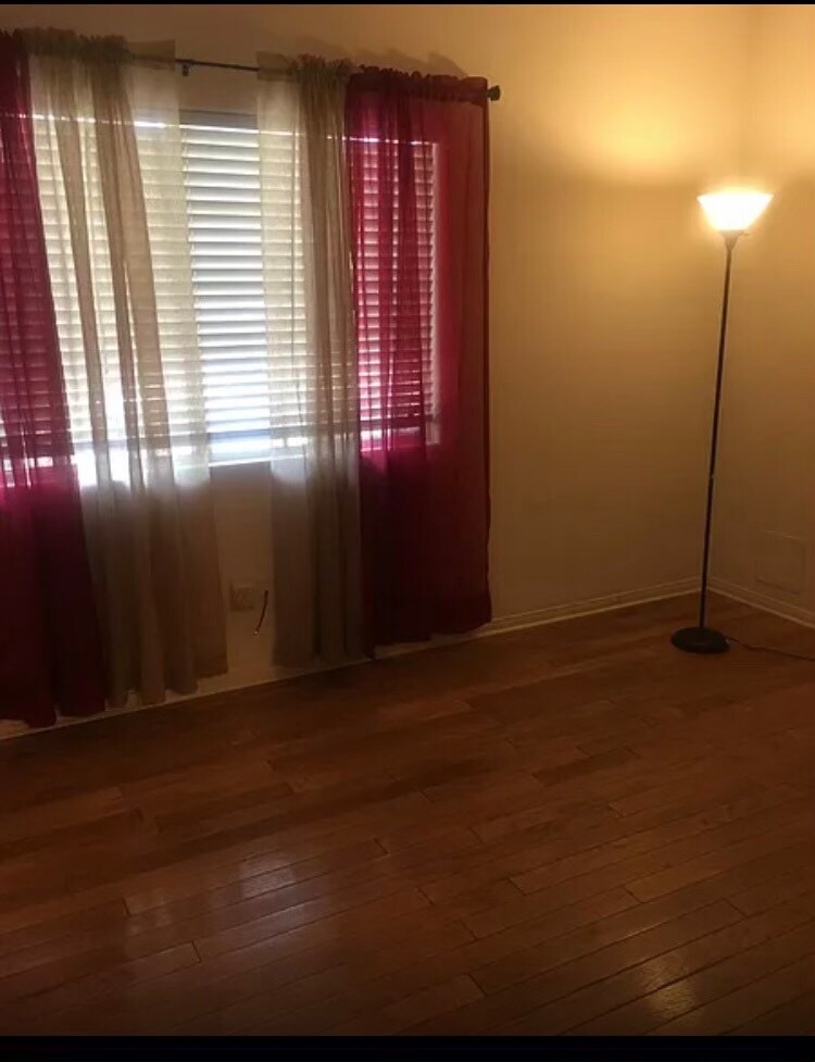 Building Photo - 8960 Camellia Ct