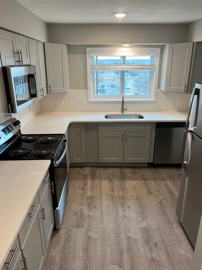 2BD/1BTH Kitchen - The State
