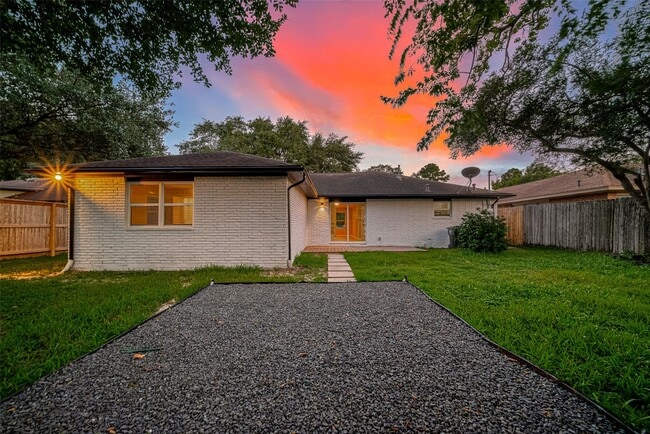 Building Photo - 9614 Hammerly Blvd