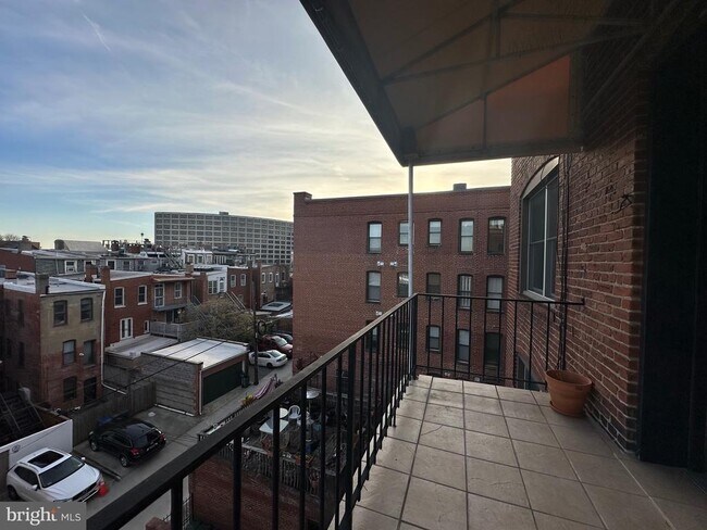 Building Photo - 1830 California St NW