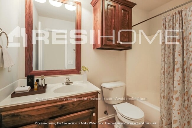 Building Photo - 509 Crestland Dr