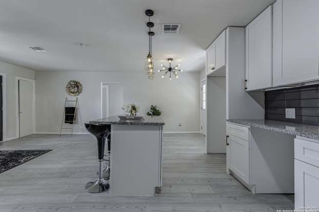 Building Photo - 1110 Clower-