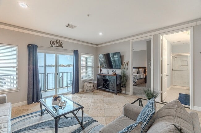 Building Photo - 7039 Kingston Cove Ln