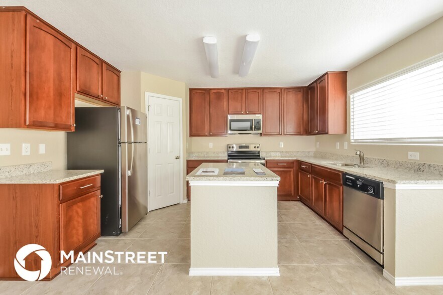 Building Photo - 13203 Loma Vallejo