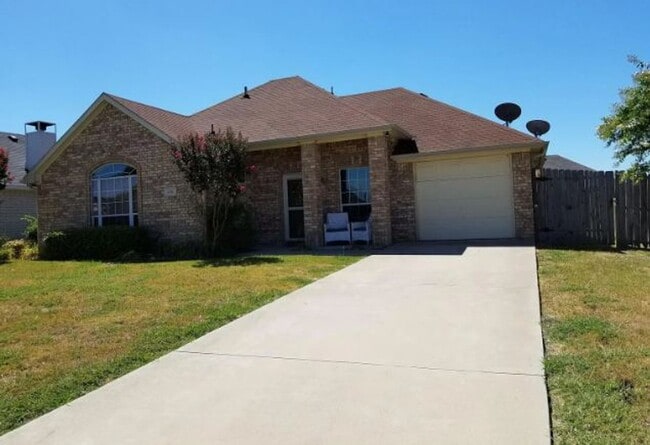 Primary Photo - Adorable 3-Bedroom Home in Waxahachie, TX