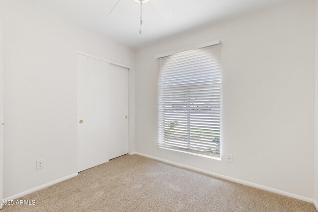 Building Photo - 417 W Mission Dr