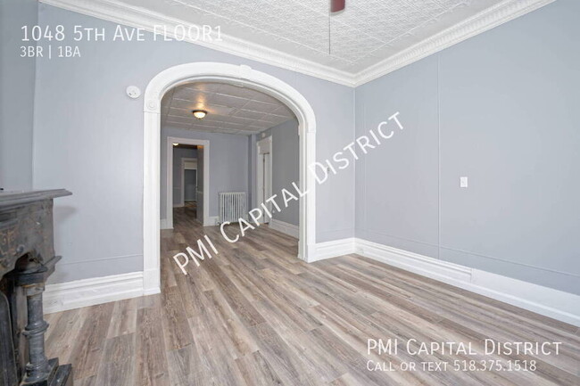 Building Photo - 1048 5th Ave
