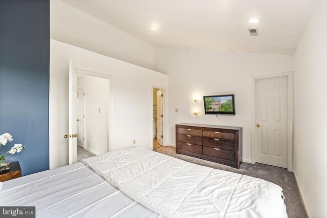 Building Photo - 21071 Mossy Glen Terrace