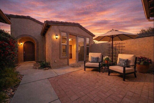 Building Photo - 13042 W Pinnacle Vista Dr