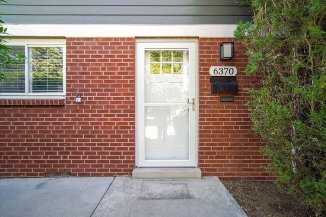 Primary Photo - Charming Olde Town Arvada Home!