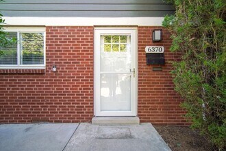 Building Photo - Charming Olde Town Arvada Home!