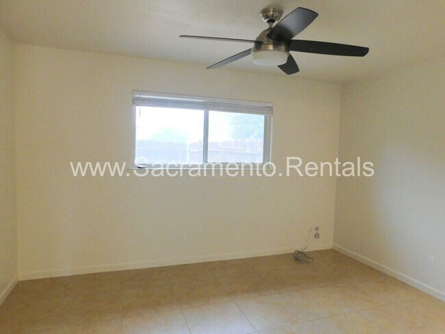 Building Photo - 101 Kennelford Cir