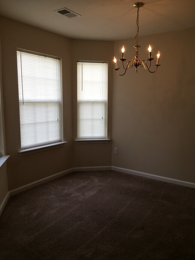 Building Photo - Single Family Home for Rent in Avalon