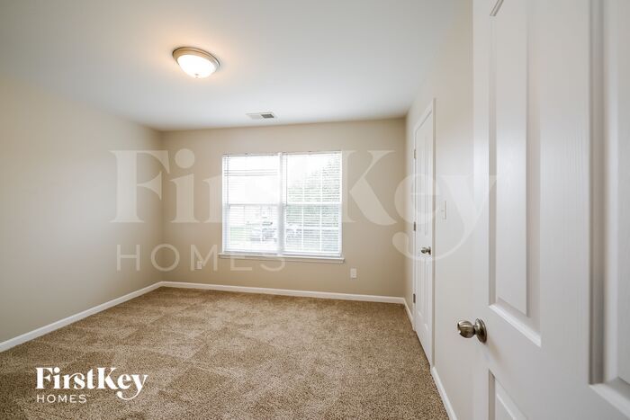 Building Photo - 410 Vineyard Ln