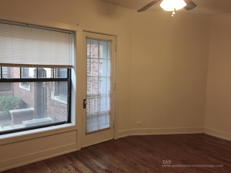 Building Photo - 2888 N Clark St