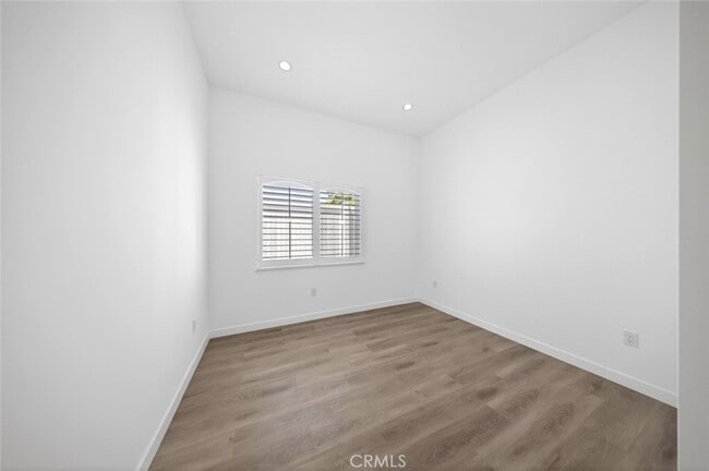 Building Photo - 14827 Dearborn St