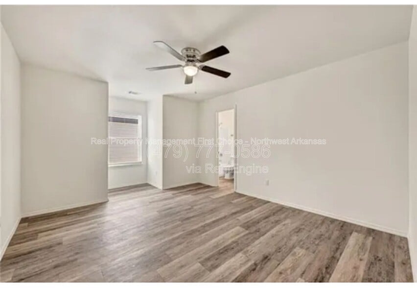 Building Photo - 820 S Benchmark Ln