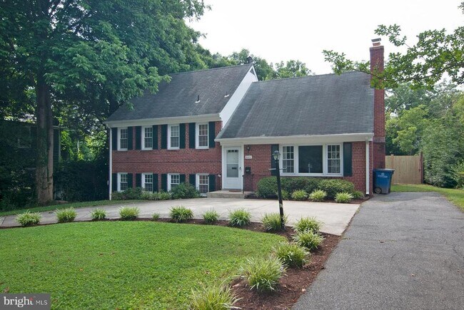 Building Photo - 5504 Beech Ave