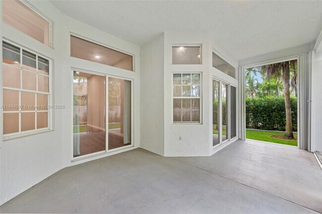Building Photo - 2587 Jardin Ct