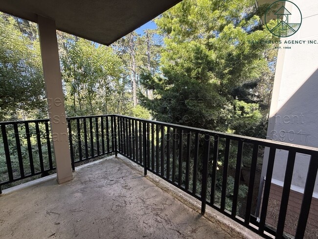 Building Photo - Remodeled Two Bedroom Ocean Pines Condominium