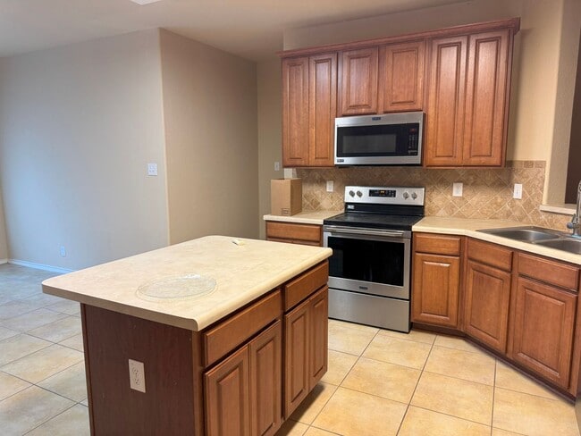 Building Photo - 2656 Pillory Pointe