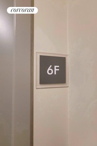 Building Photo - 45 W 81st St