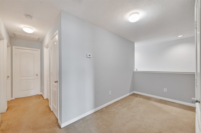 Building Photo - 2707 Piney Lake Ct