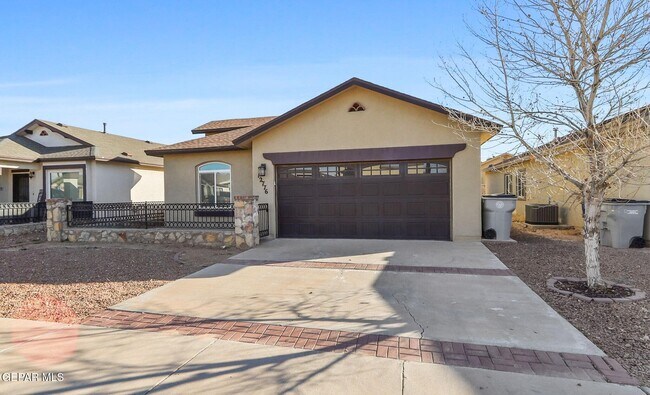 Building Photo - 12776 Tre Maximiliano Ave