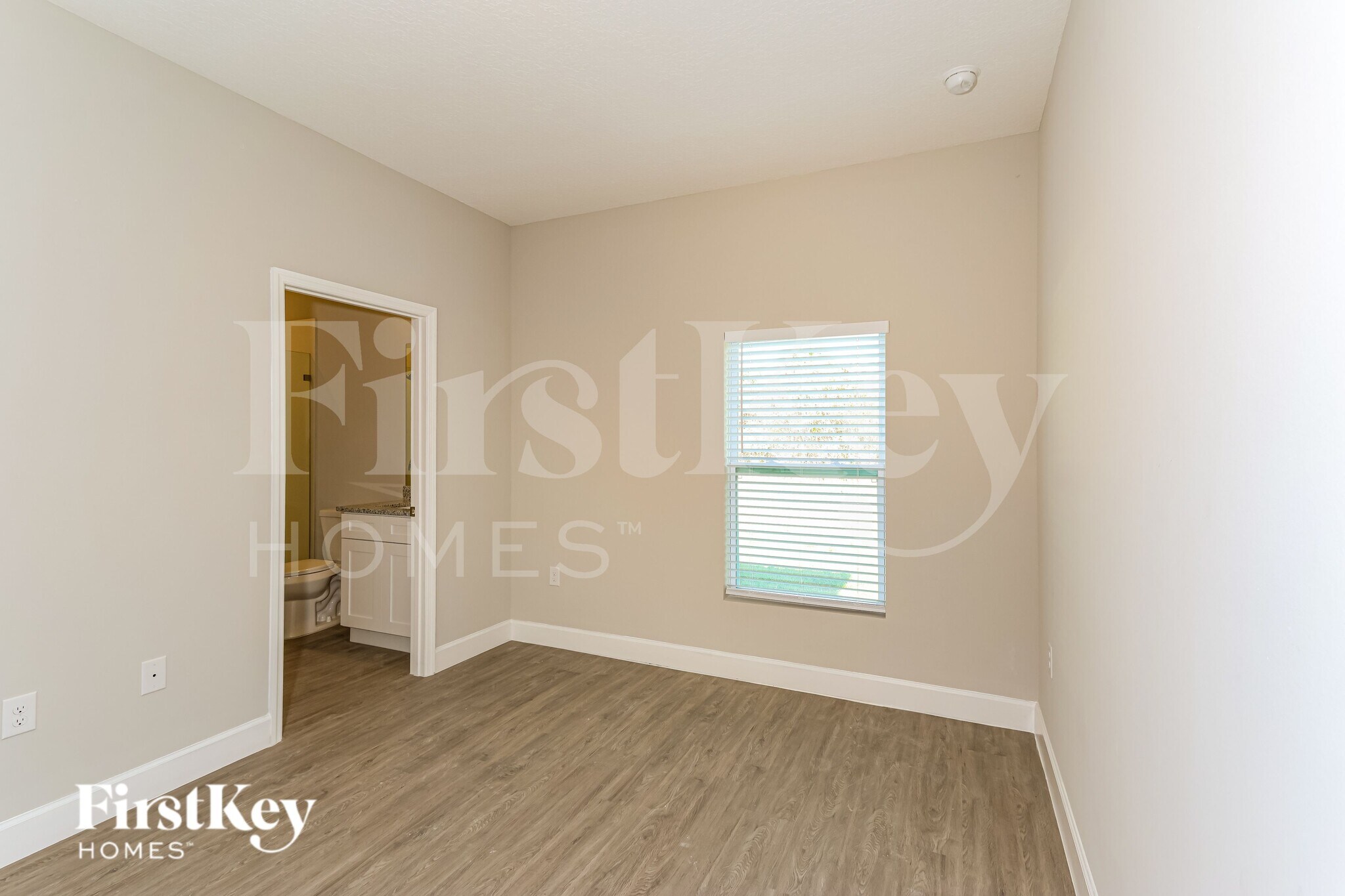 Building Photo - 3171 Fergus Ave