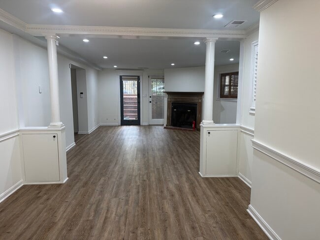 Building Photo - 1202 E Capitol St NE