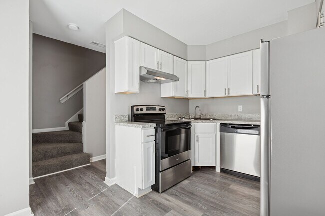 Building Photo - Fully Updated 2 Bedroom Unit!