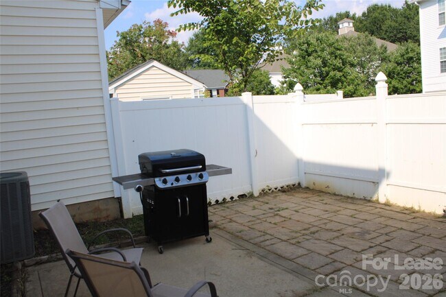 Building Photo - 9446 Cadman Ct