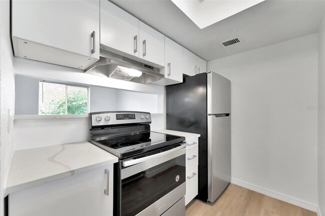 Building Photo - 9940 7th Way N