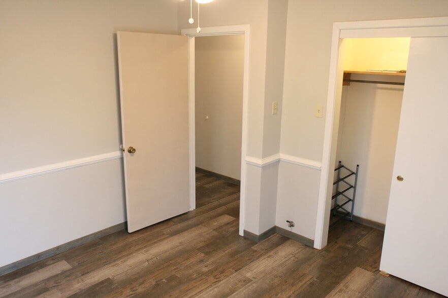 bedroom - 503 Hilliard Dr