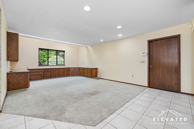 Building Photo - 2609 Fir Park Way