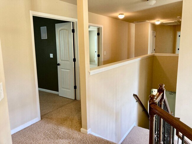 Building Photo - Spacious Grovetown Home