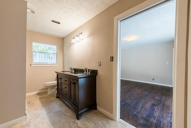 Building Photo - 630 Cherrybark Ln