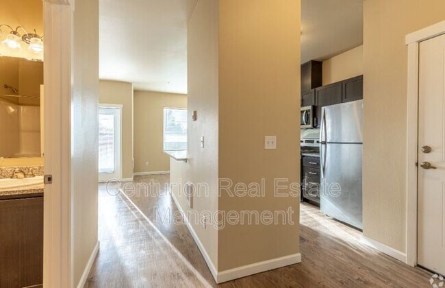 Building Photo - 3210 Silverton Rd NE