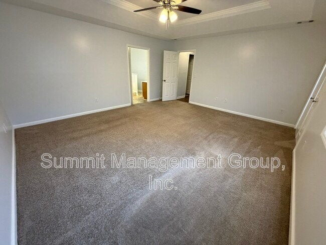 Building Photo - 1528 St Dunstans Rd