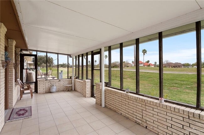 Building Photo - 9 Ashley Dr