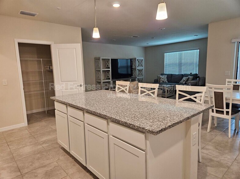 Building Photo - 16031 Enclaves Cove Dr
