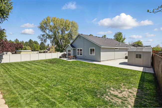 Building Photo - 984 N Star Bright Ln