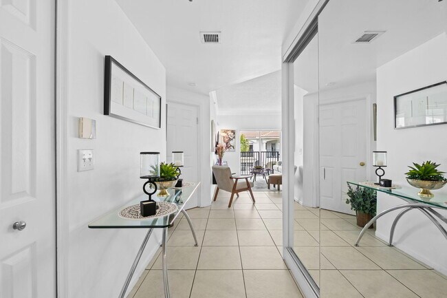 Building Photo - 3225 NE 184th St