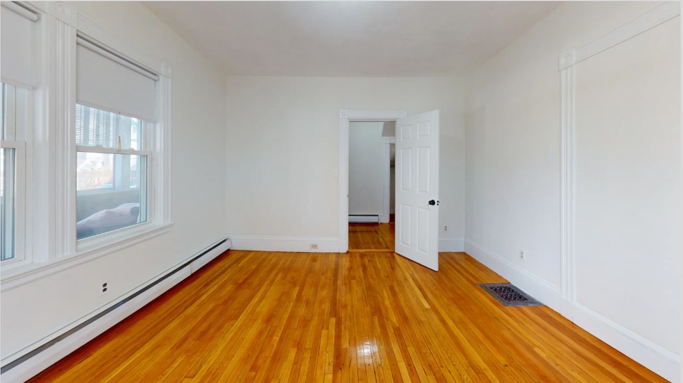 Building Photo - 5 Aldie St