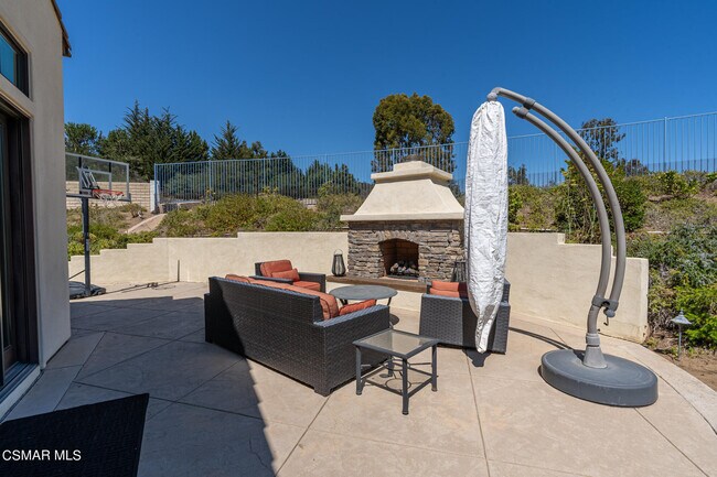 Building Photo - 835 Via Sedona