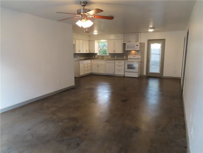 Building Photo - 6714 Rhonda Dr