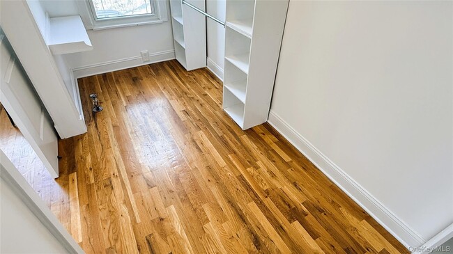 Building Photo - 50-21 Celtic Ave