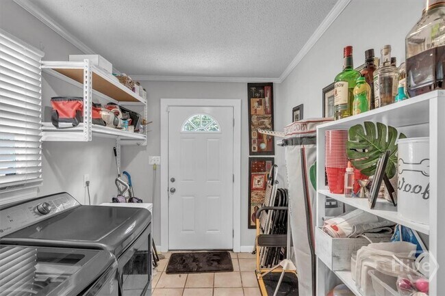 Building Photo - 404 E 66th St