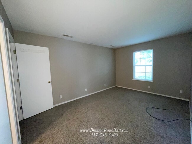 Building Photo - Newly Updated